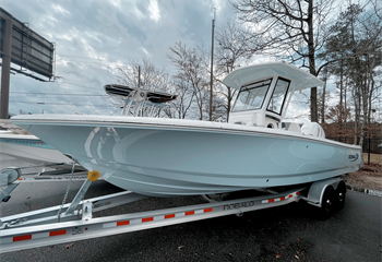 2025 Robalo 266 Cayman Ice Blue  Boat